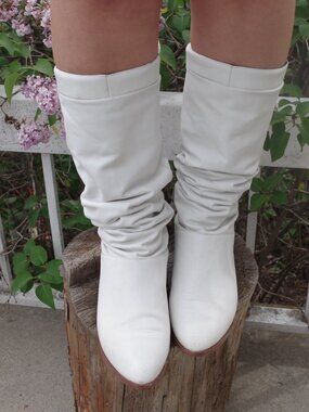 Ladies 9 West  Western  Boots Studded White Leather Boots